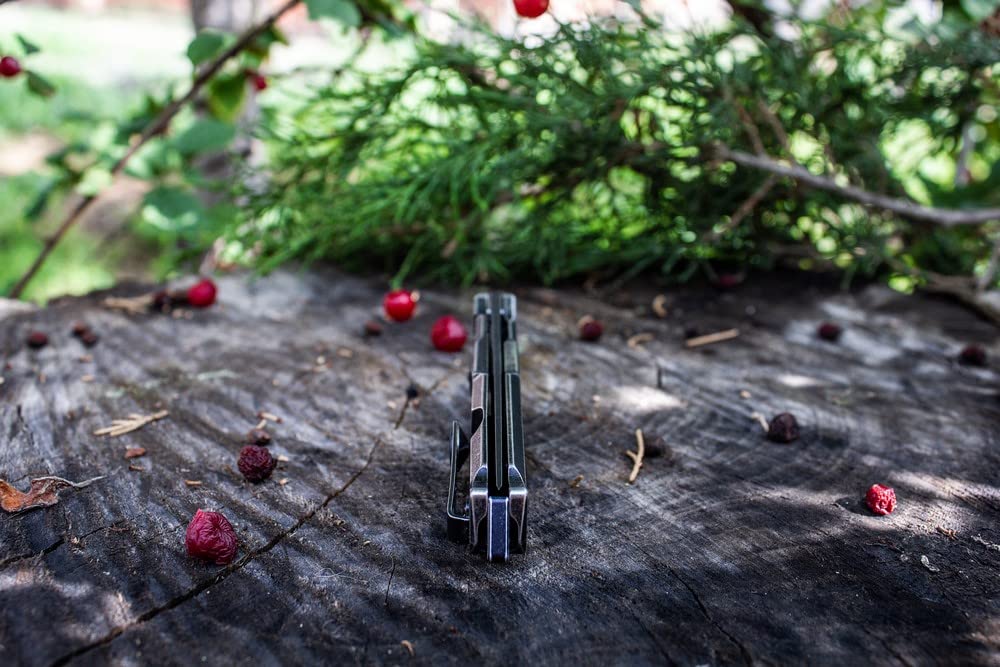 Ruike Tactical Pocket Knife for men Folding Knife Frame Lock 14C28N Steel Camping Knives Small Hiking Work Utility Knife Blet Clip Women Gifts EDC Tool Gear P108-SB