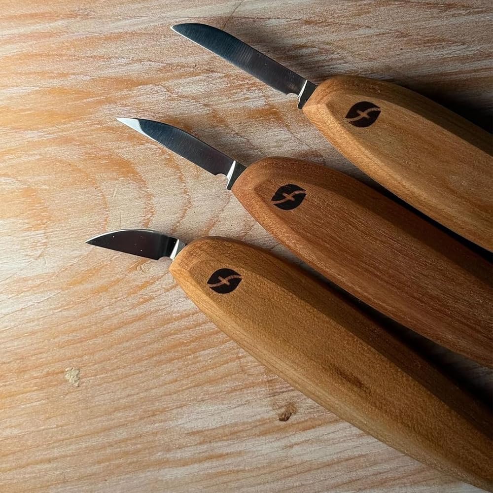 FLEXCUT Pro Series Wood Carving Tools, 3-Pack Kit with 1" Chip, 1-3/8" Detail, 1-5/8" Carving, Ergonomic Knife Handles (FP200)