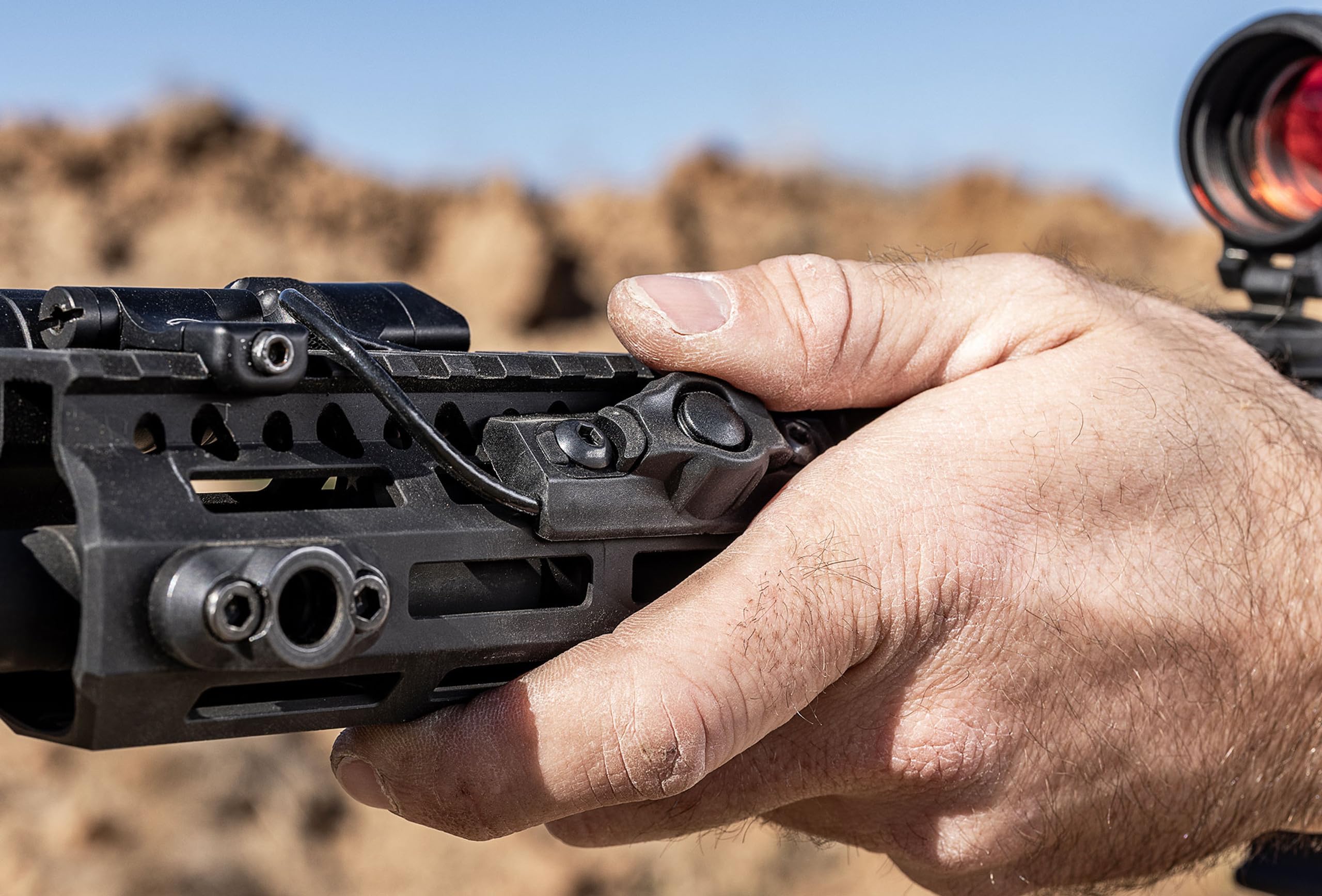 SureFire MLOK Compact Remote Switch 7" , Momentary/Constant-On Activation, Weatherproof, 7-Inch Cable, Hunting Firearm Rail Mount (CSM-07)