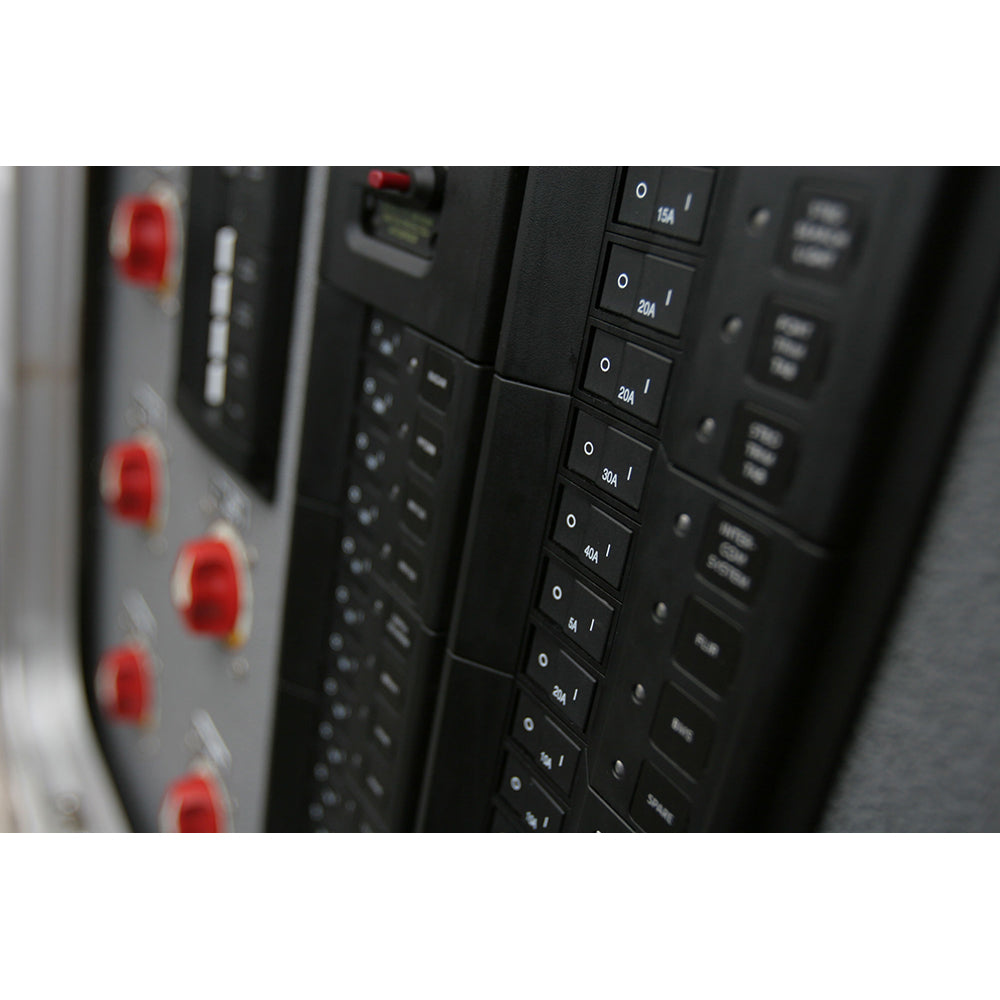 A-SERIES FLAT ROCKER CIRCUIT BREAKER (BLUE SEA SYSTEMS)