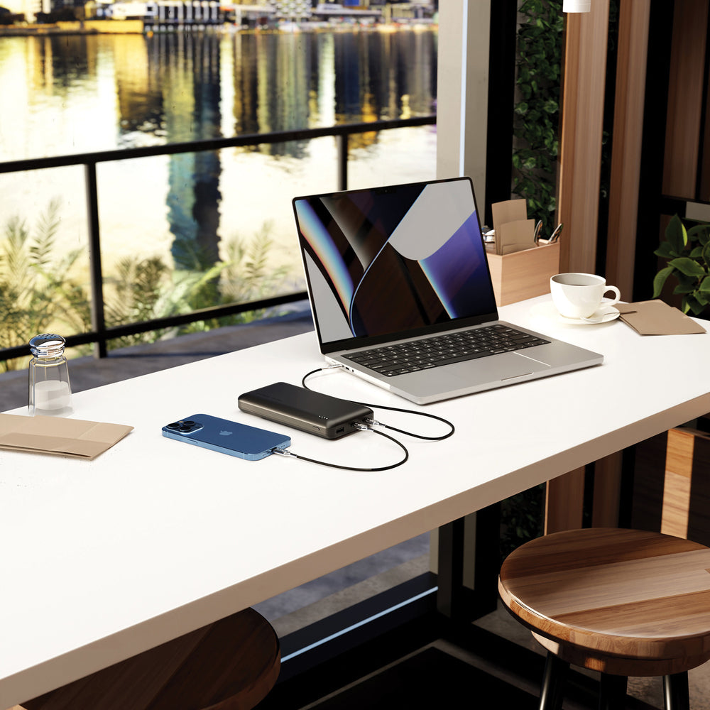 Cygnett CY3911PBCHE ExoCharge Power Bank - Fast Wireless Charging