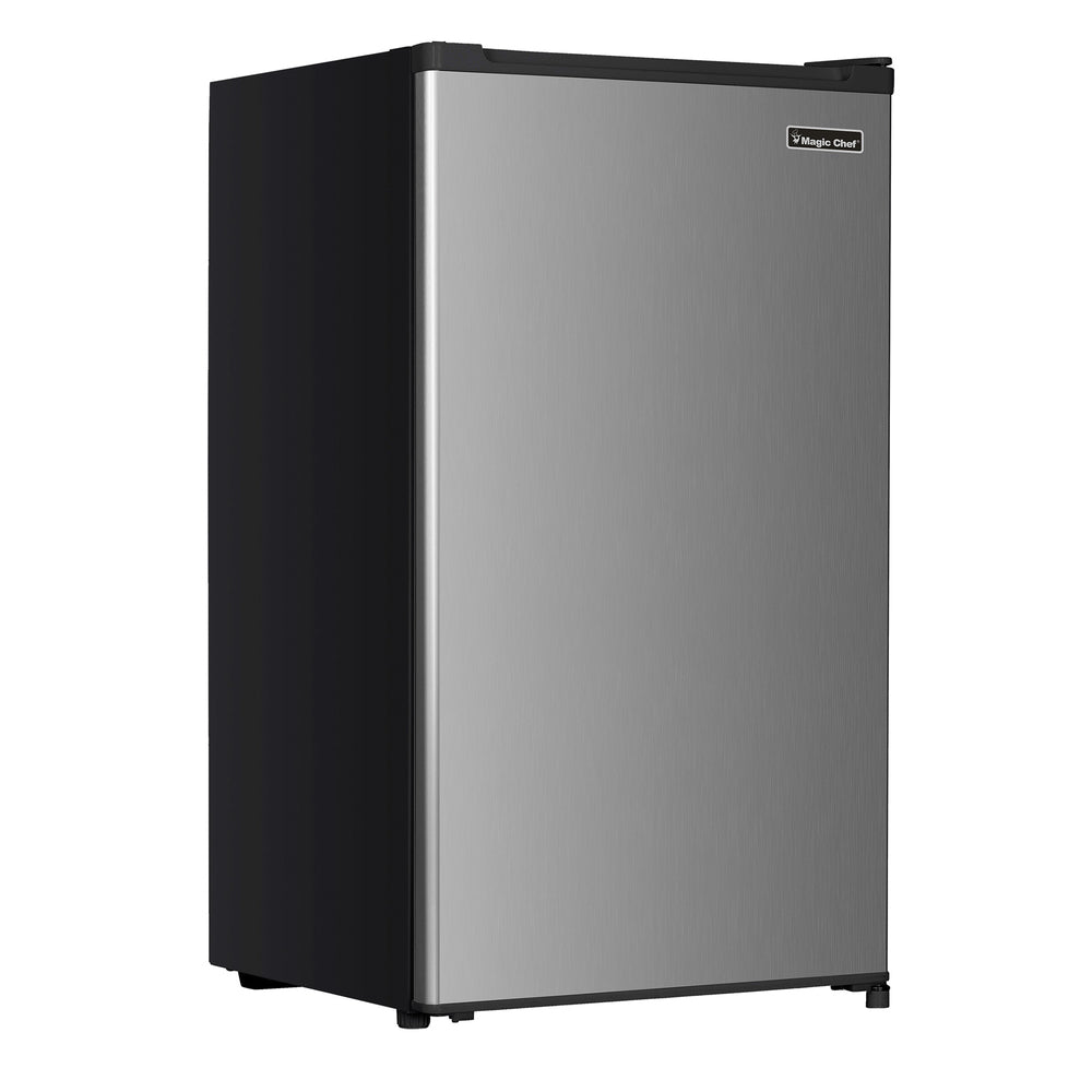 Magic Chef MCAR32PSE Mini Fridge Silver 3.2Cuft ENERGY STAR