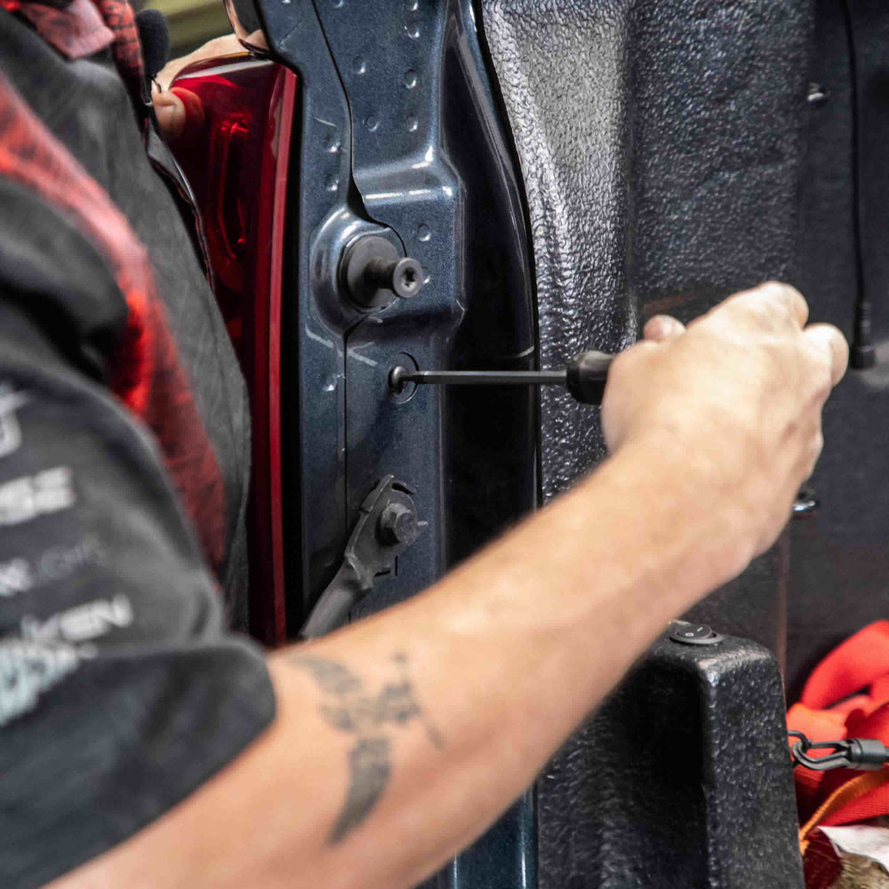 Metra HECHASEBED Truck Bed Lighting Kit Tubes with RF Remote Control